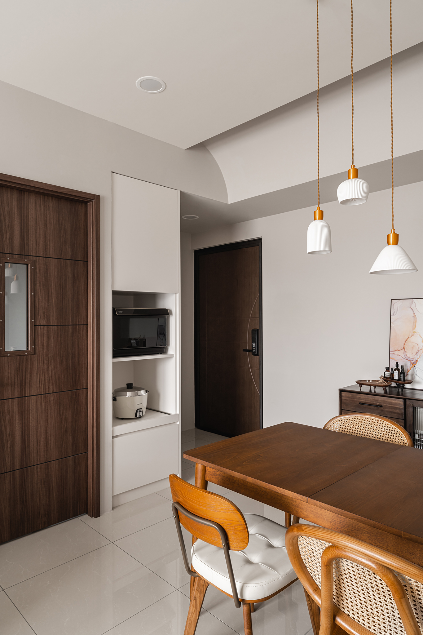 【黃銅與木的年代光澤】