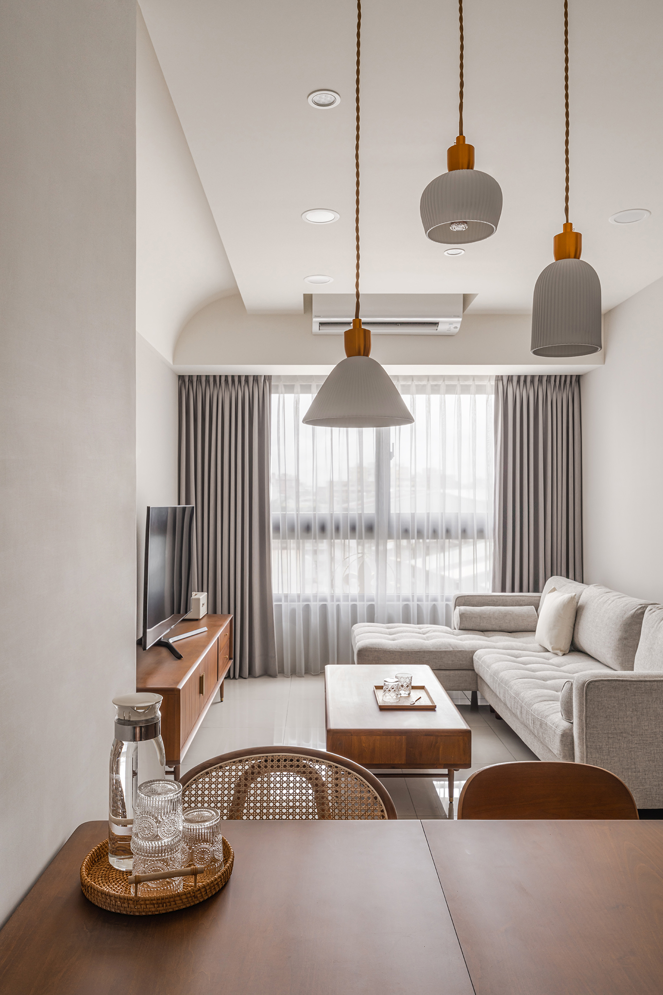 【黃銅與木的年代光澤】