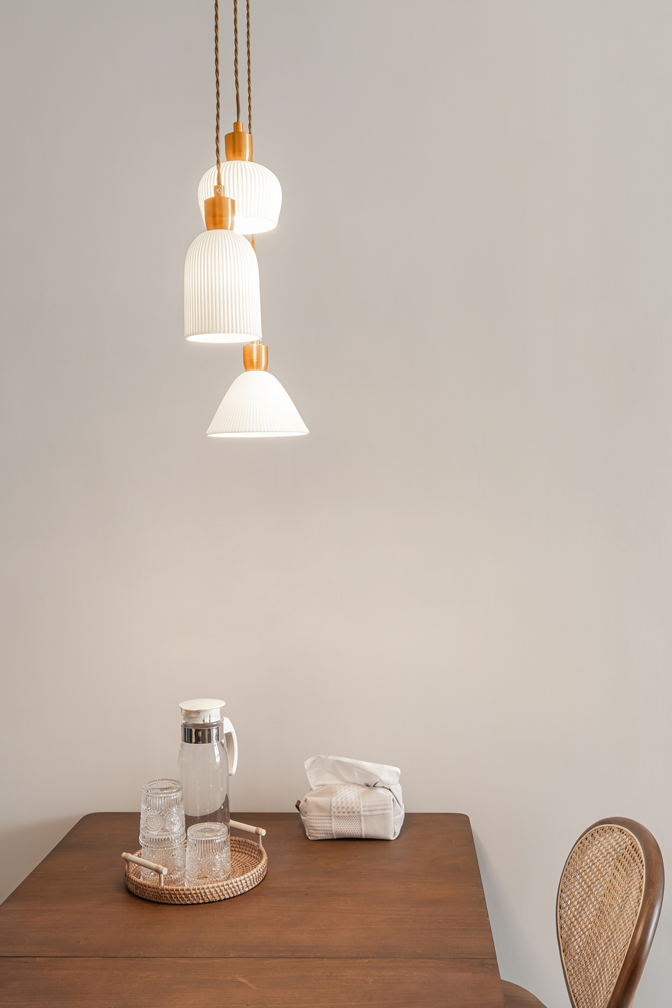 【黃銅與木的年代光澤】