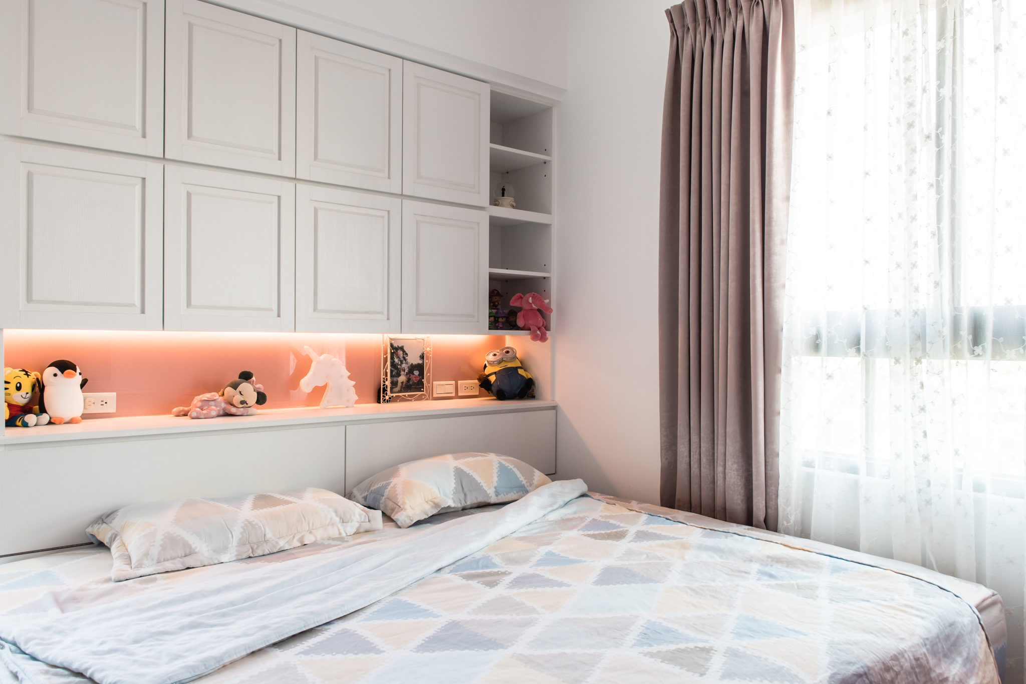 跳躍繽紛的符號