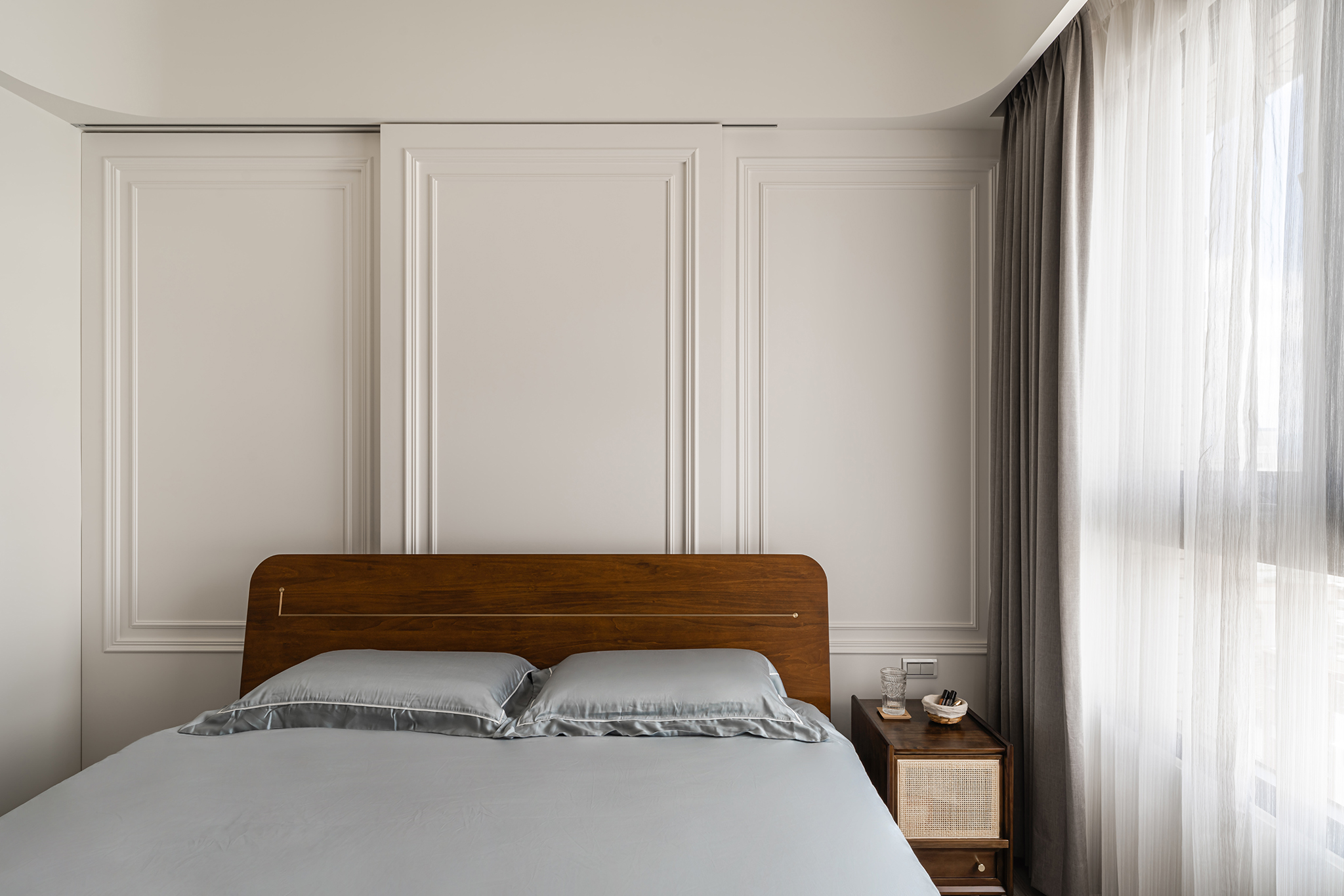 【黃銅與木的年代光澤】