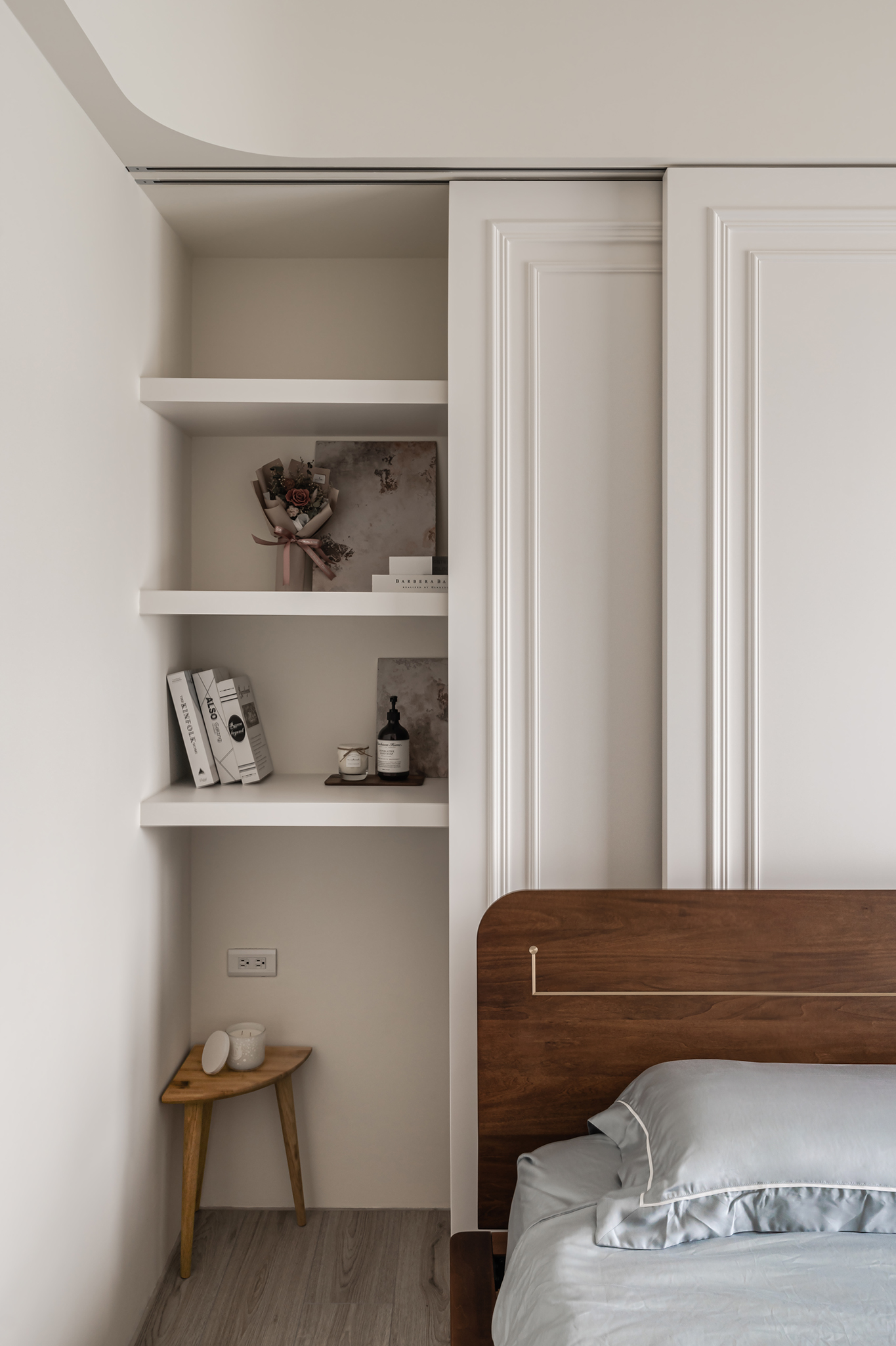 【黃銅與木的年代光澤】